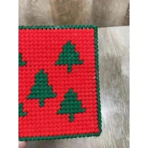 Vtg Needlepoint Coasters Set of 4 Christmas Tree 4” Squares Cork Bottoms Clean - Picture 4 of 6